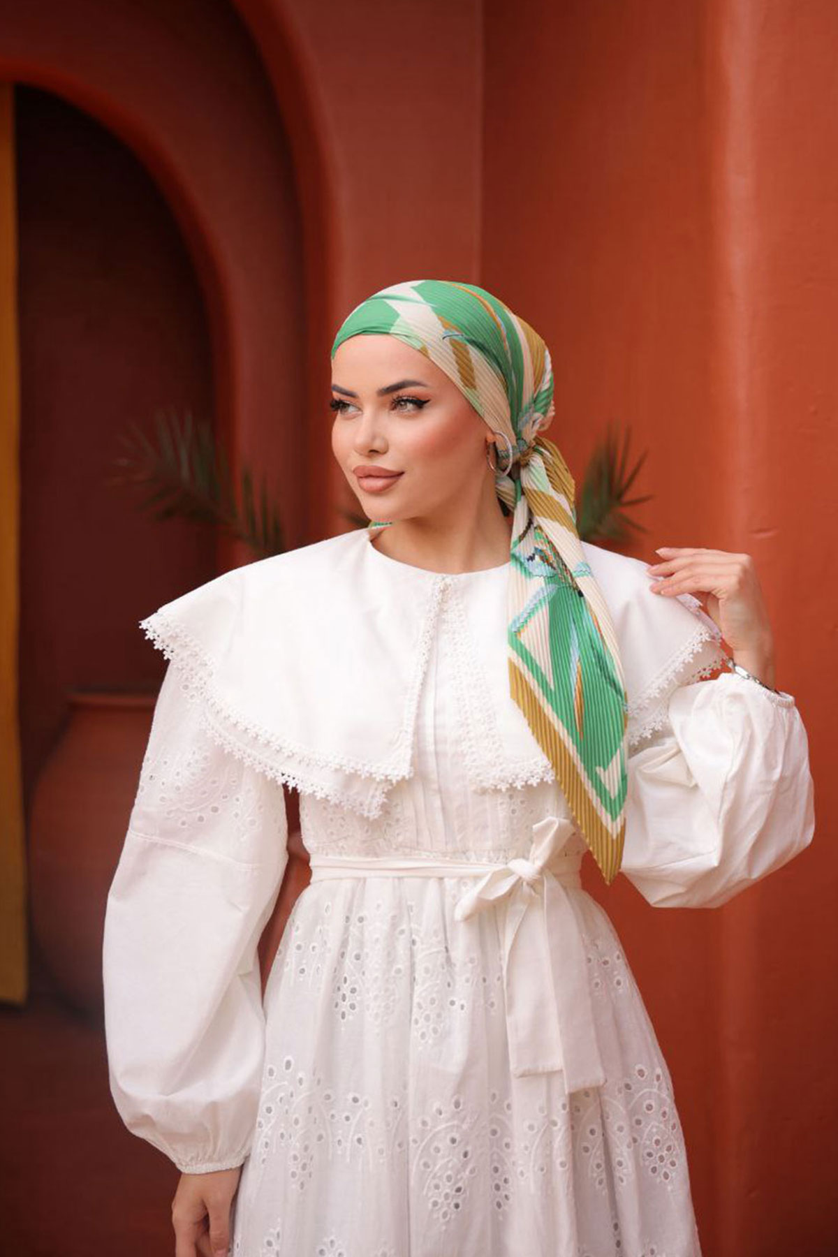 Yaka Detaylı Dantelli Elbise Krem-detail