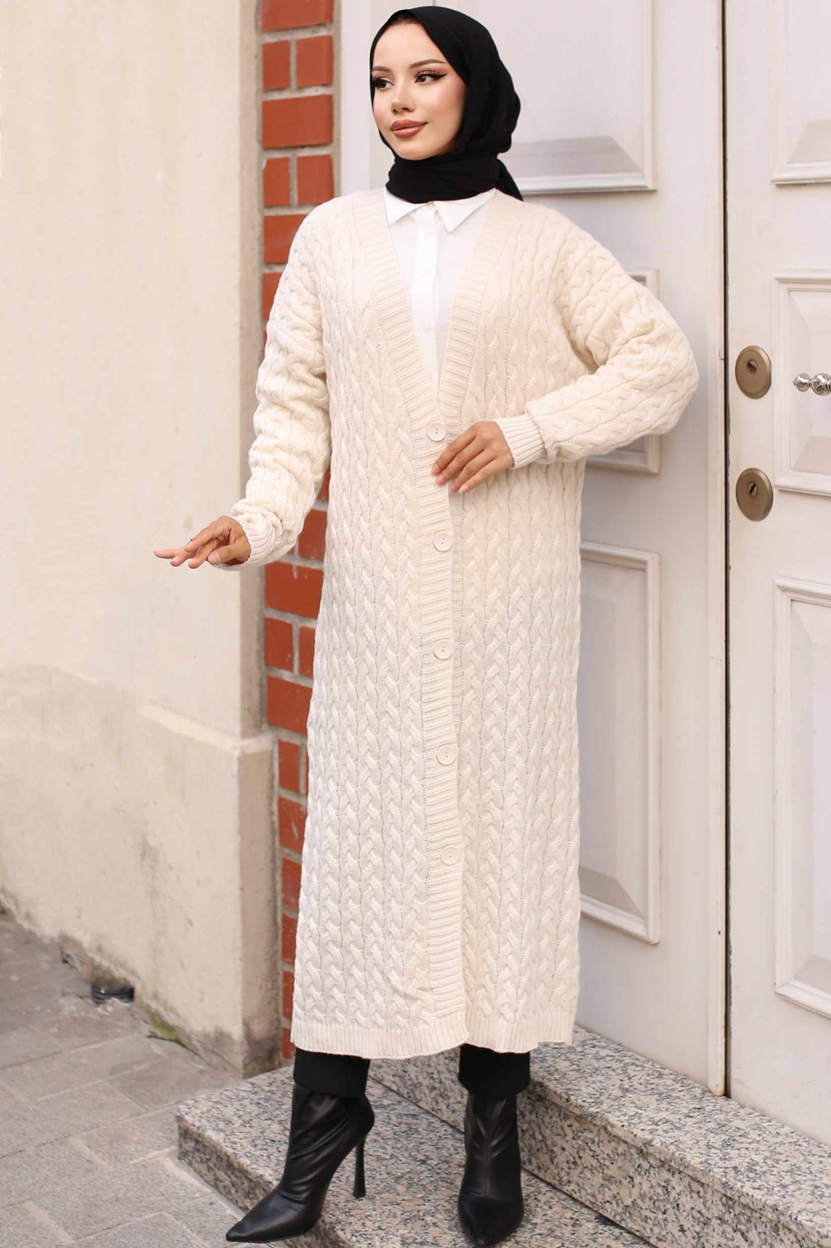 Buttoned Long Knit Cardigan