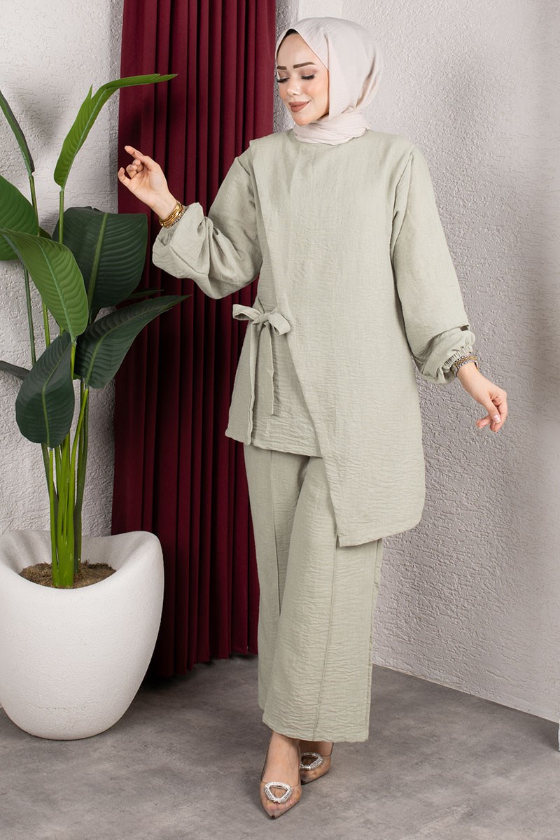 Two-piece Set With Waist Tie-detail