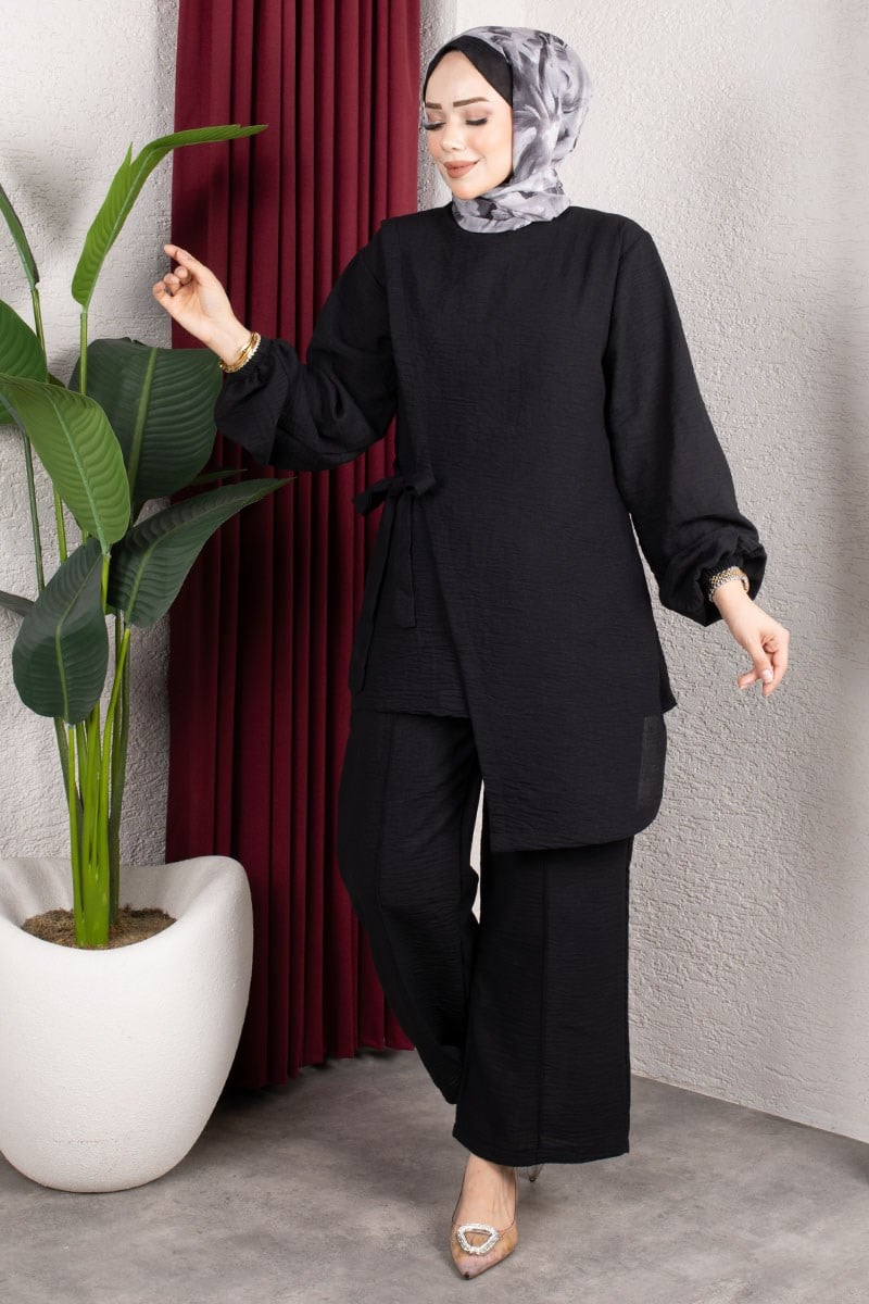 Two-piece Set With Waist Tie-detail
