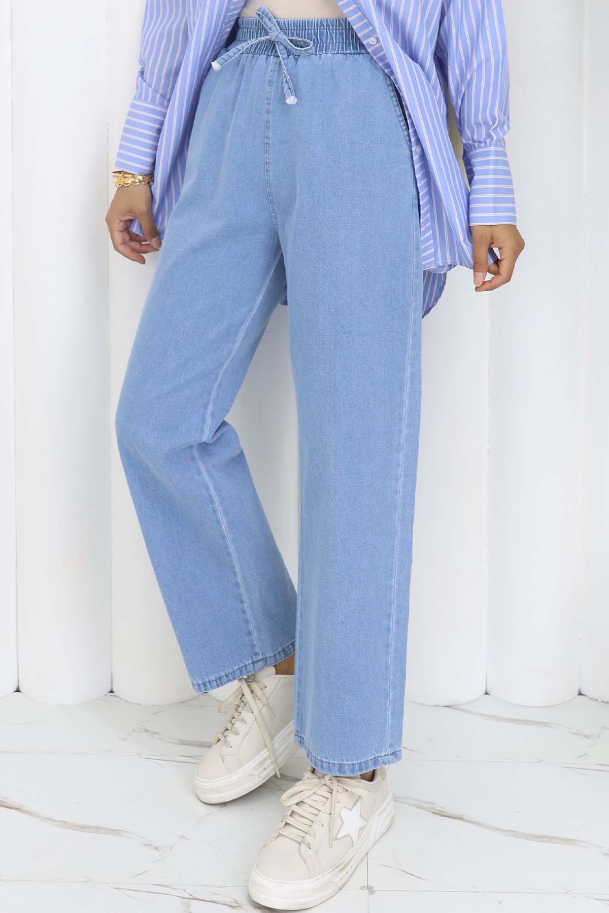 Elastic Waist Jeans
