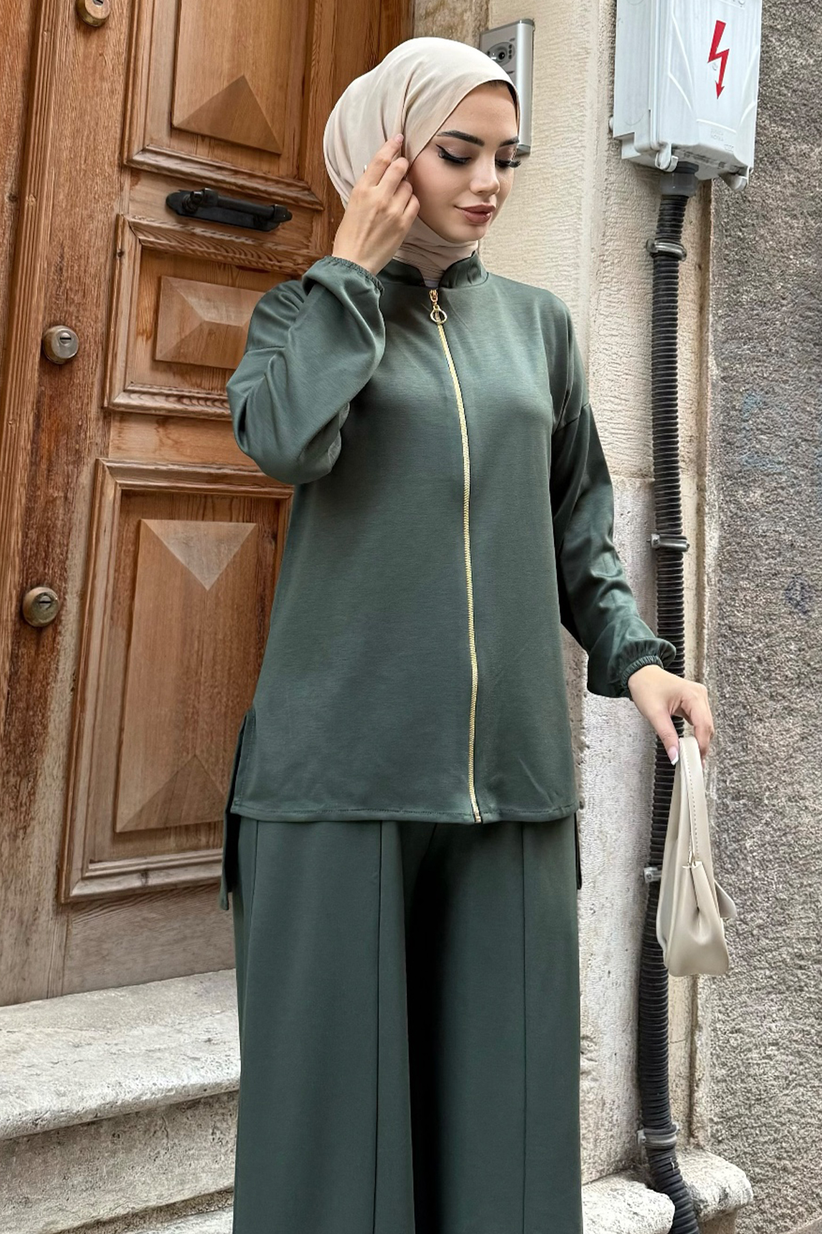 Zippered Two Piece Suit-detail