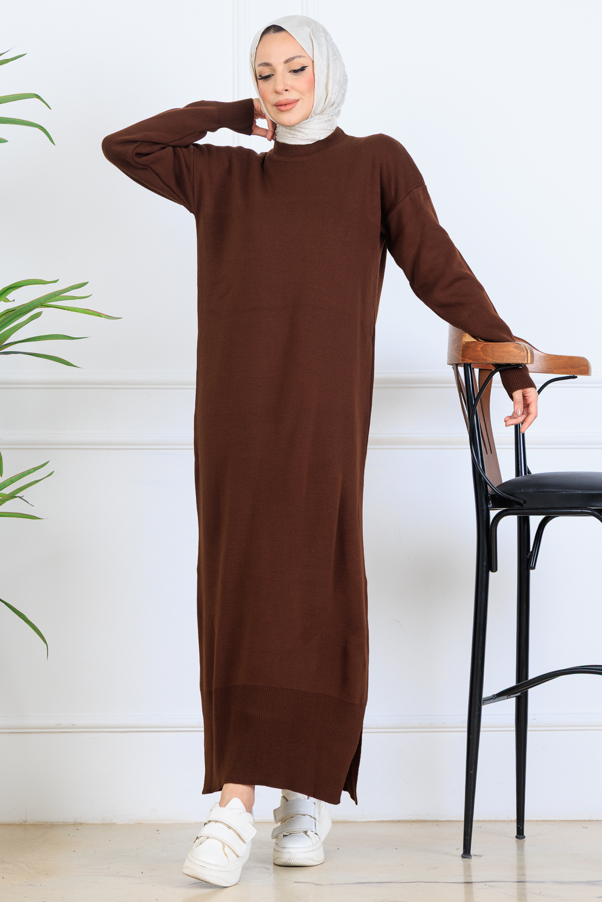 Slit Detailed Knit Dress