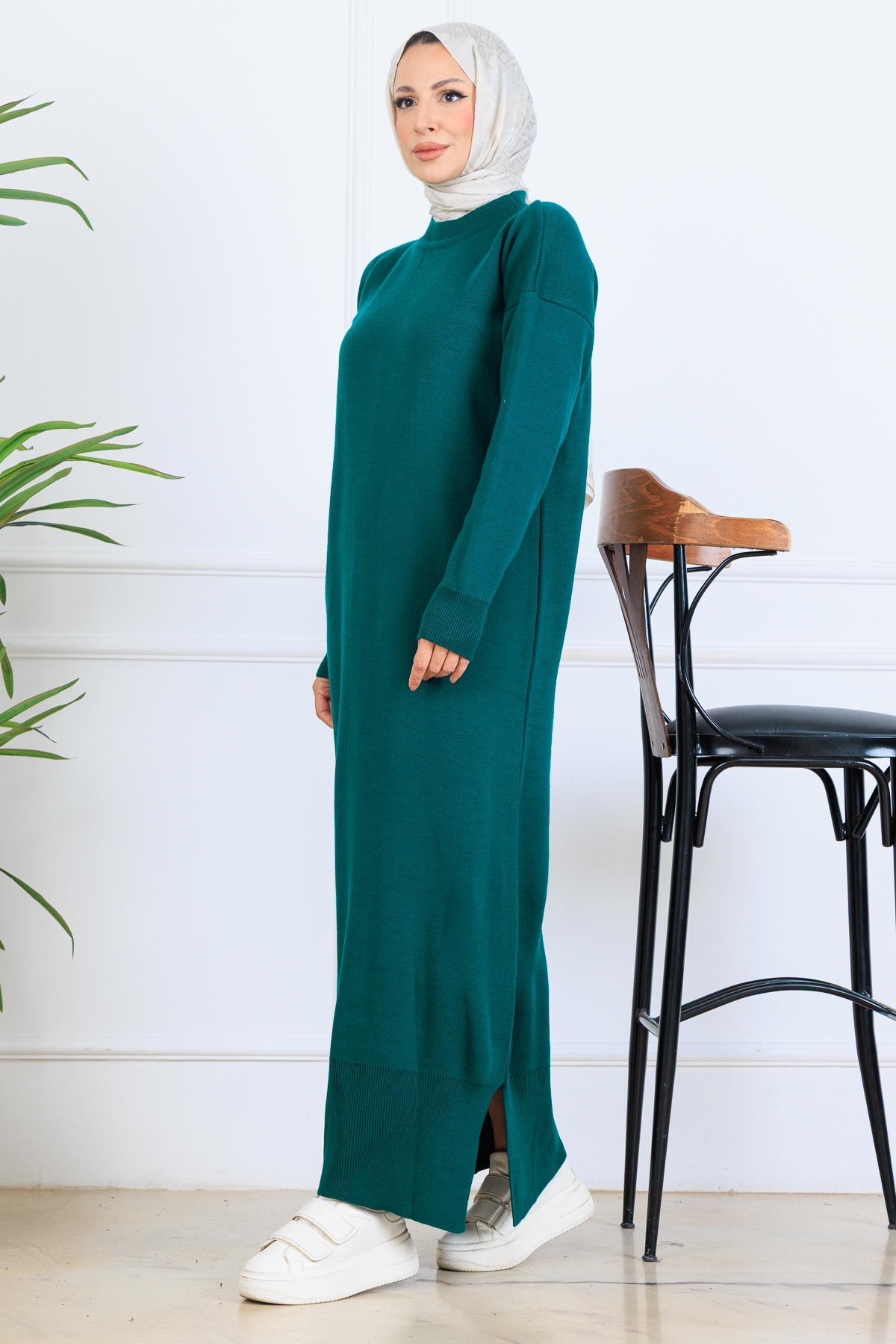 Slit Detailed Knit Dress