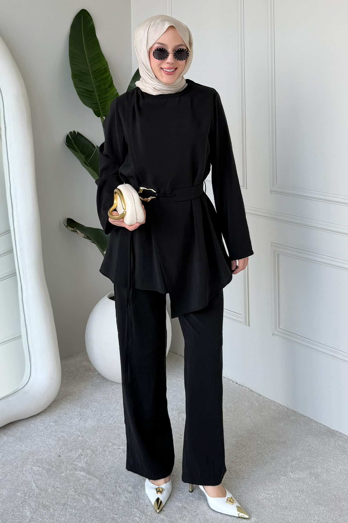 Buckled Two-piece Set-detail