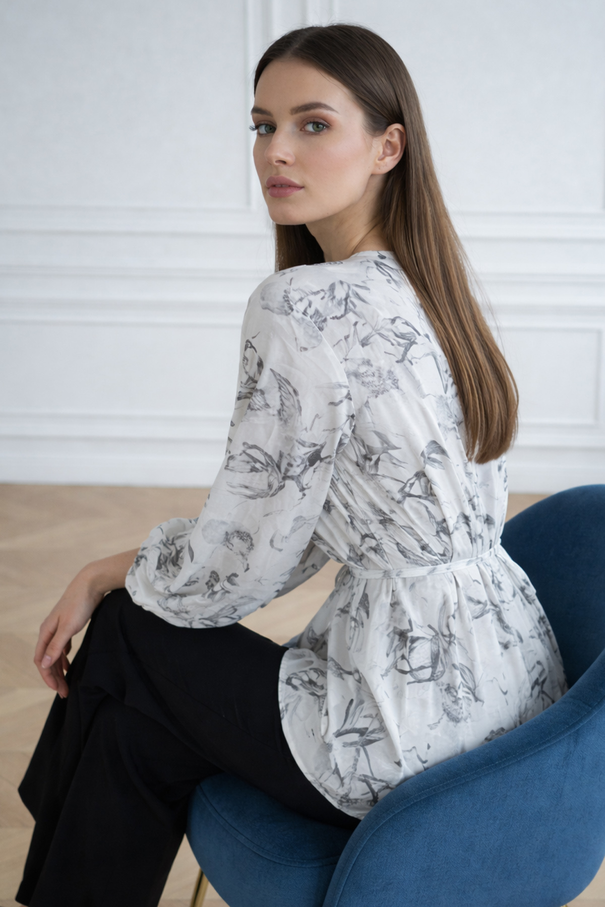 Patterned Balloon Sleeve Chiffon Shirt-detail