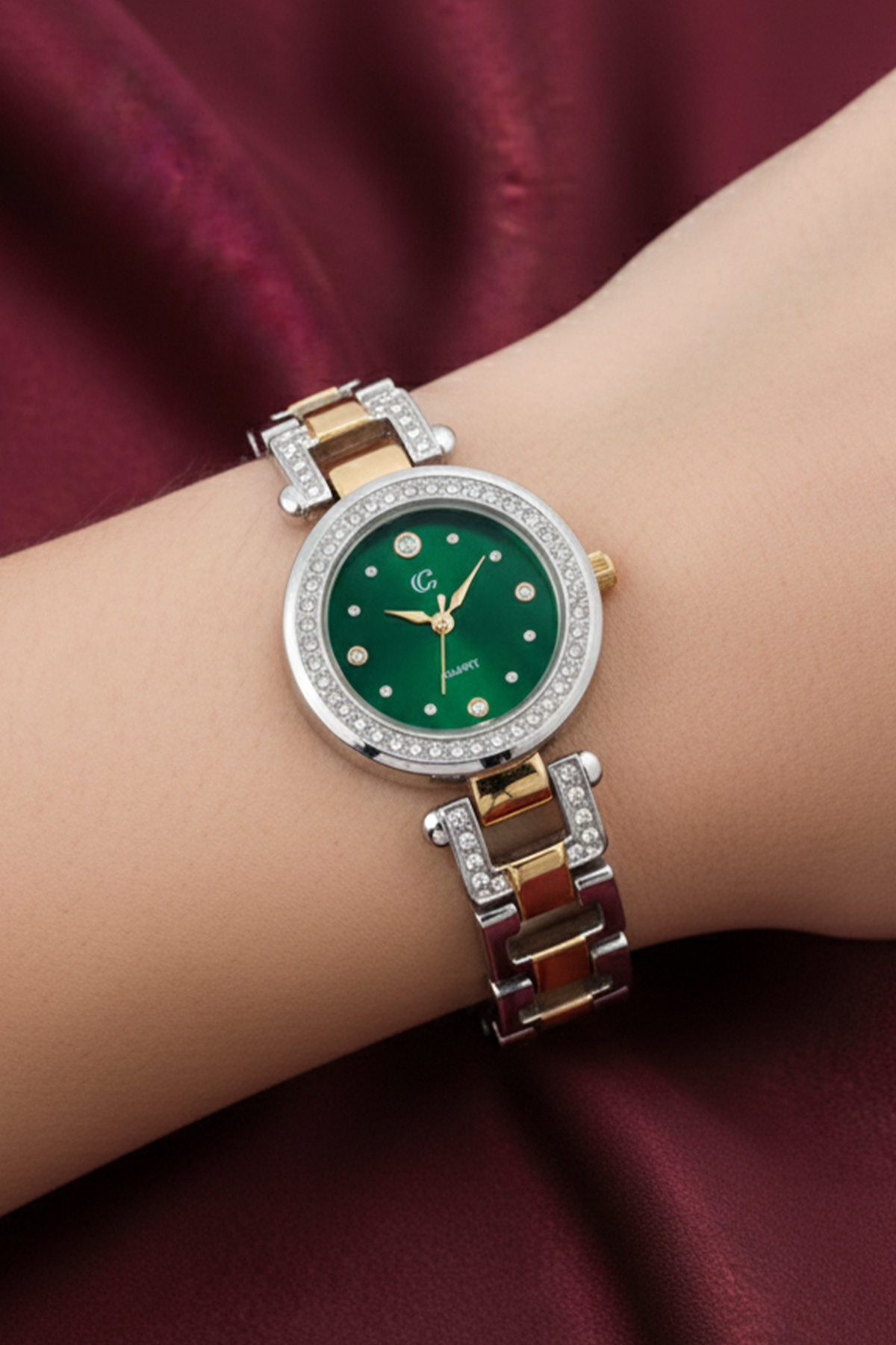 Women's Silver Watch-detail