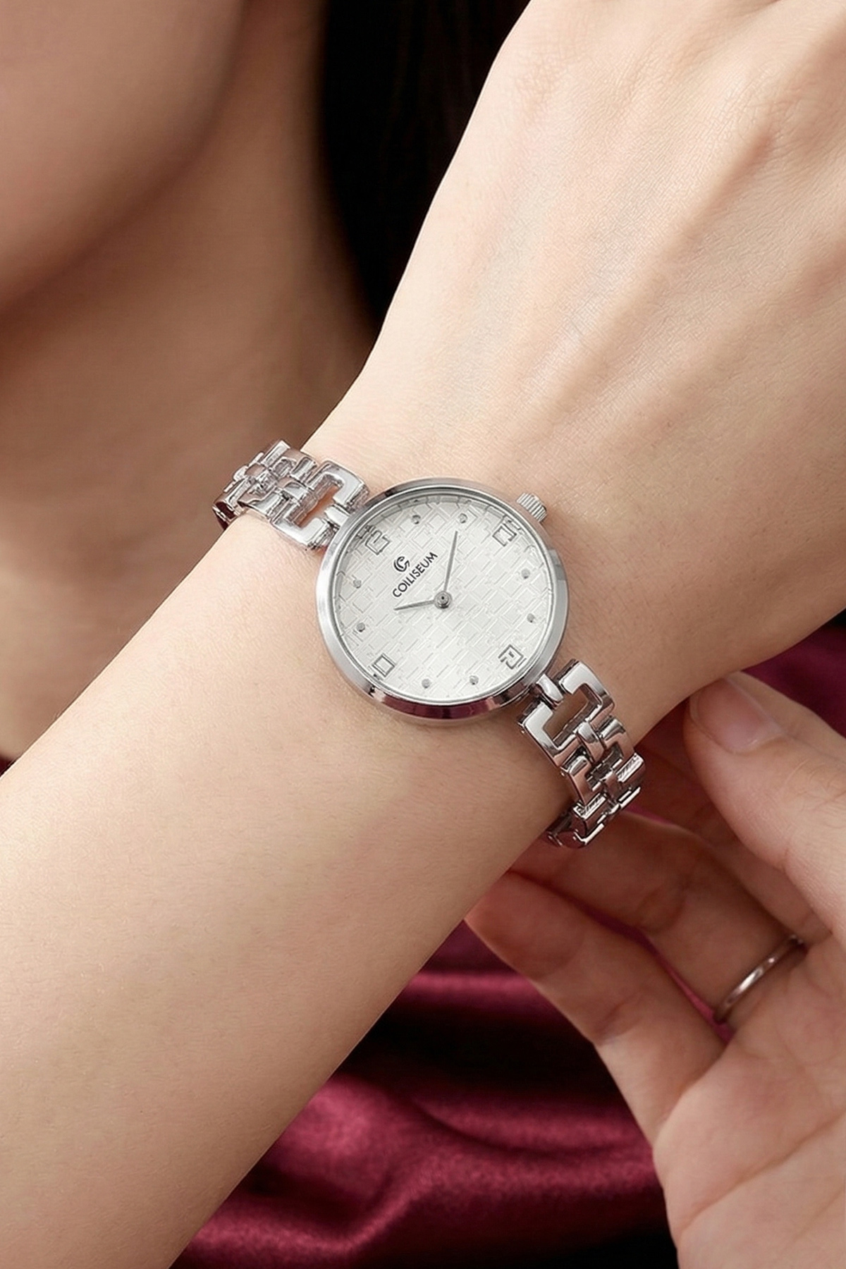 Women's Silver Watch-detail