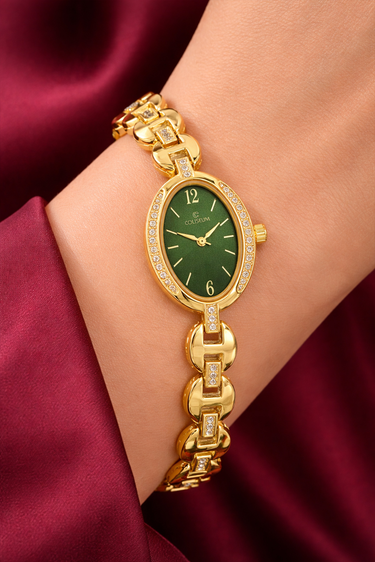 Women's Gold Watch-detail