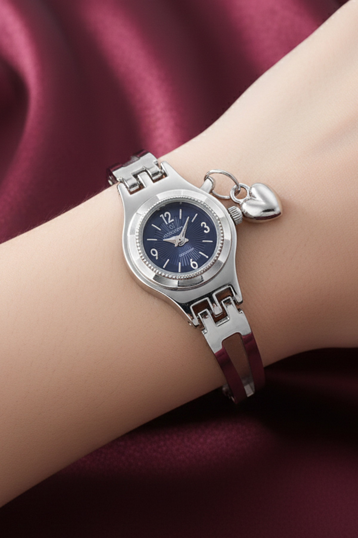 Women's Silver Watch-detail