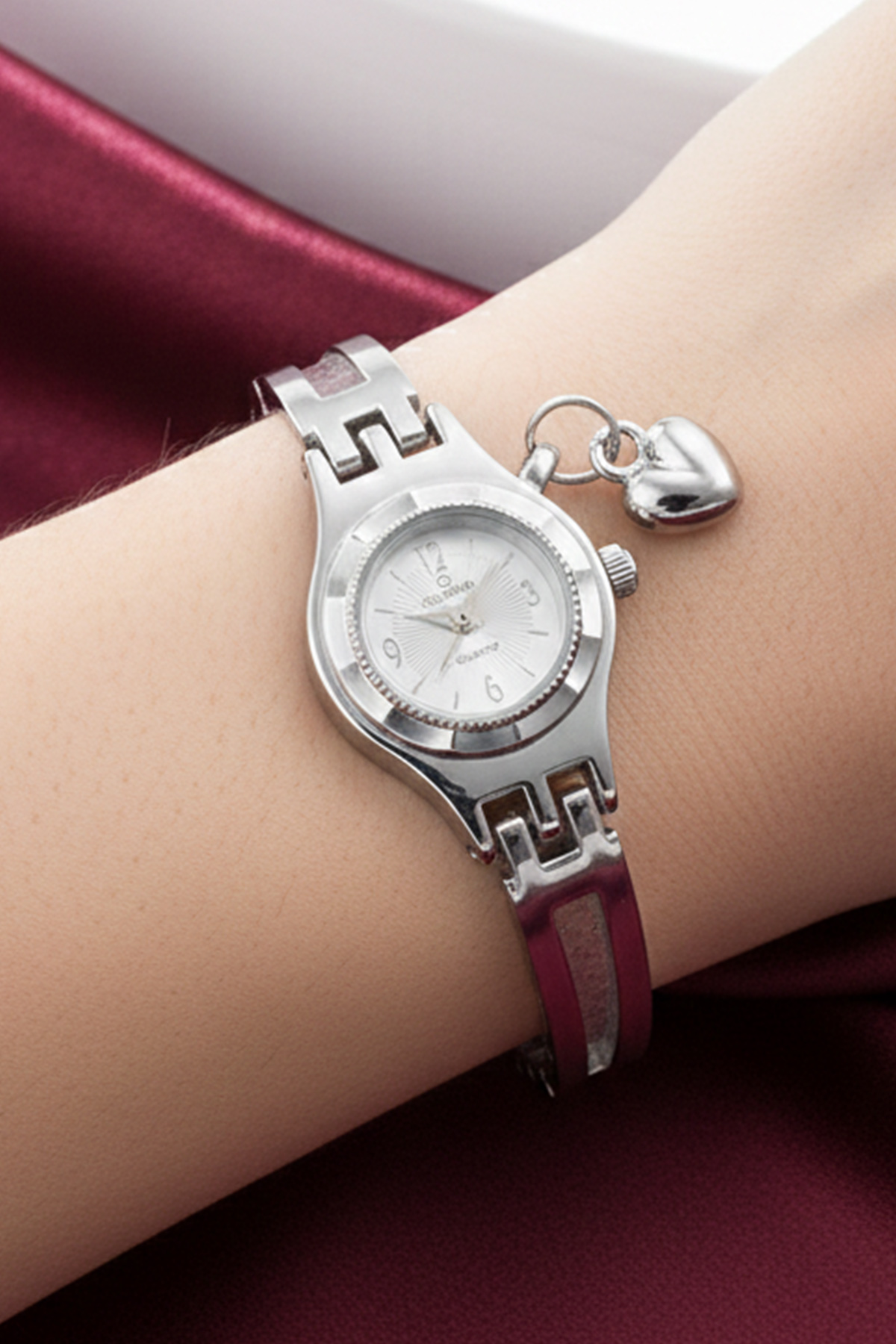 Women's Silver Watch-detail