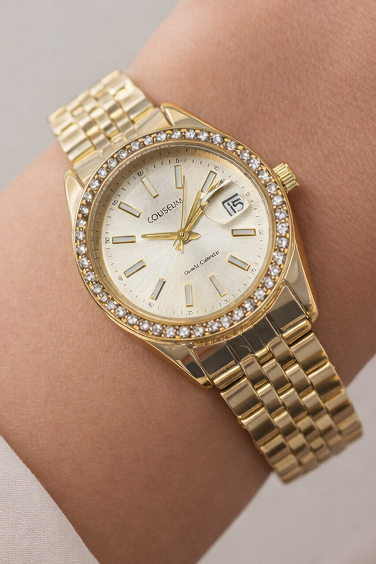 Women's Gold Watch-detail