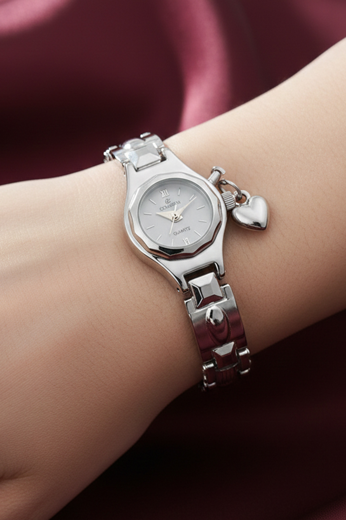 Women's Silver Watch-detail