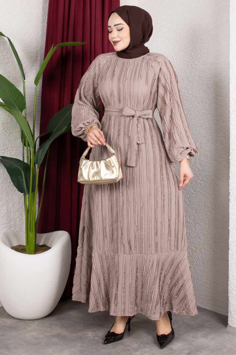Dress With Ruffled Skirt And Belt-detail
